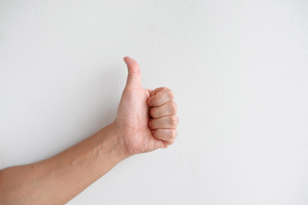 「GOOD」のハンドサインの画像