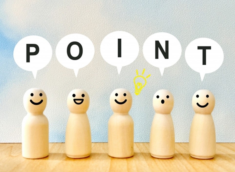 「P」「O」「I」「N」「T」と話す人形の画像